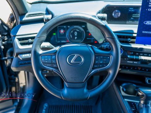 Used 2019 Lexus UX 250h w/ Premium Package AWD/4WD image 12