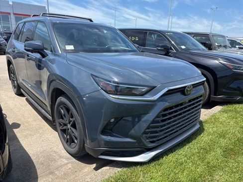 Used 2024 Toyota Grand Highlander AWD Hybrid image 13