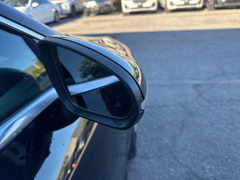 Used 2022 Mercedes-Benz CLA 250 4MATIC image 11