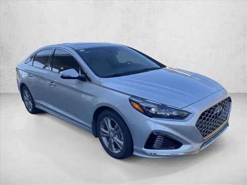 Used 2018 Hyundai Sonata Limited image 4