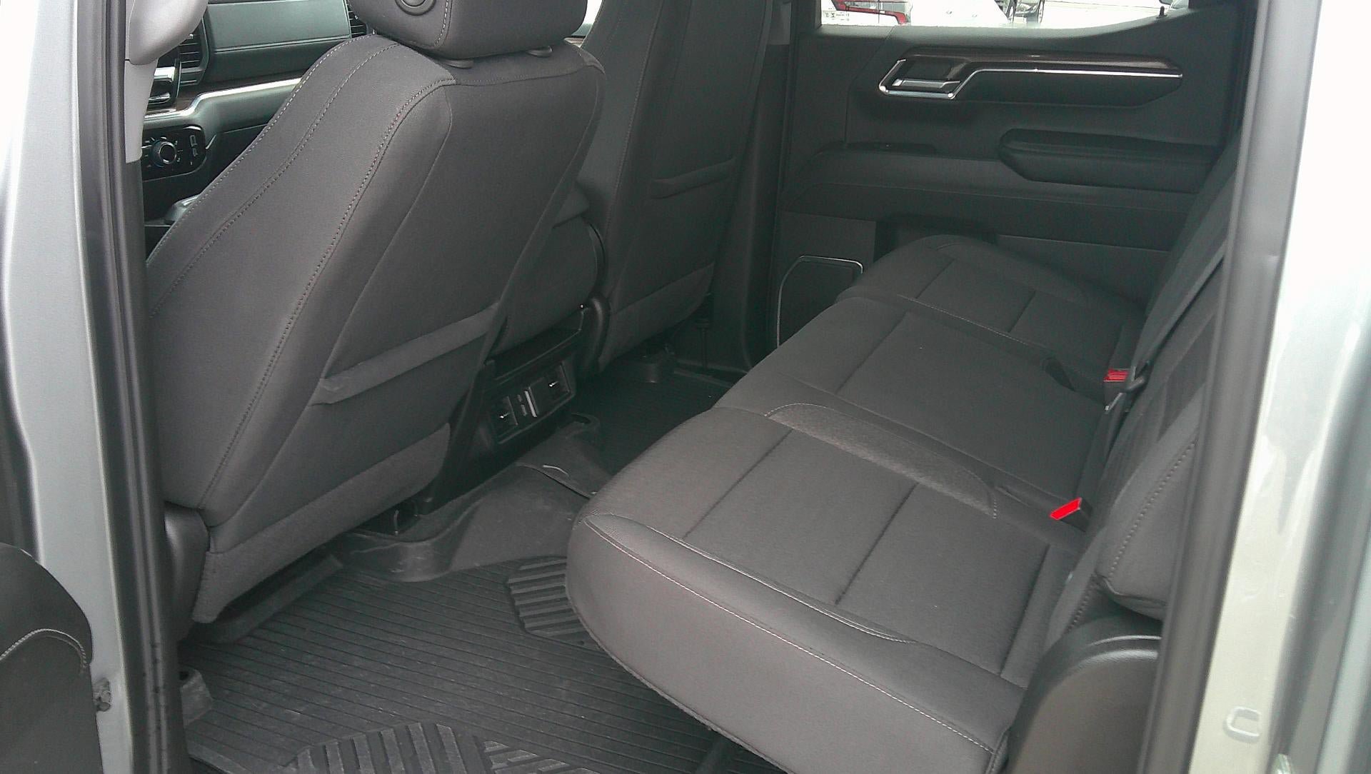 Used 2024 Chevrolet Silverado 1500 RST AWD/4WD image 13