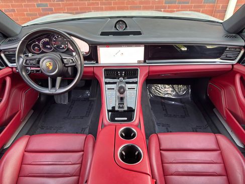 Used 2021 Porsche Panamera image 13