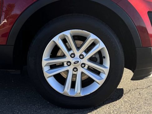Used 2017 Ford Explorer FWD image 13