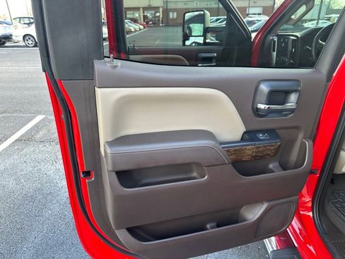 Used 2019 Chevrolet Silverado 2500 LT w/ LT Convenience Package image 23