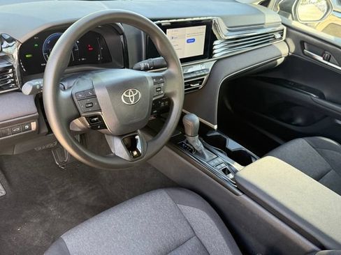 Used 2026 Toyota Camry LE w/ Convenience Package FWD image 7