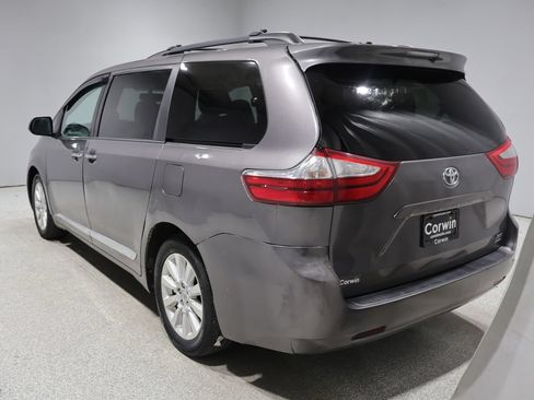 Used 2015 Toyota Sienna XLE AWD/4WD image 6