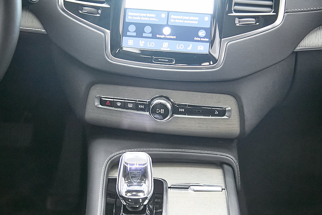 Certified 2025 Volvo XC90 B6 Ultra w/ Protection Package Premier AWD/4WD image 29