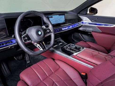 Used 2025 BMW 760i xDrive image 20
