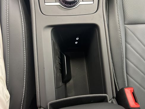 New 2025 Volkswagen Tiguan SE image 29