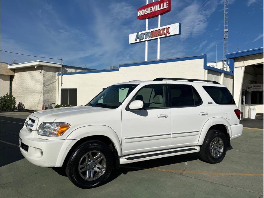 Used 2005 Toyota Sequoia SR5 RWD image 1