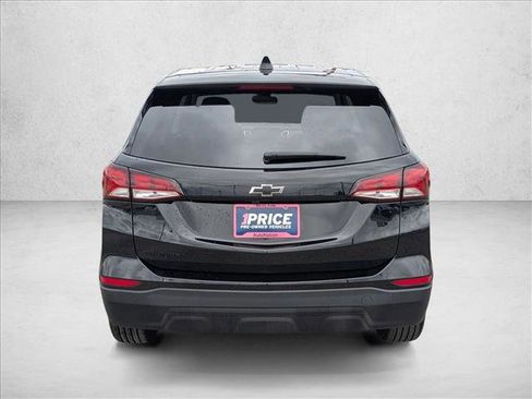 Used 2024 Chevrolet Equinox LS w/ LS Convenience Package image 7