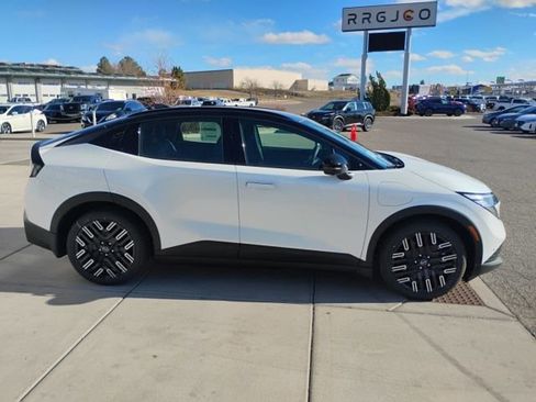 New 2026 Nissan Leaf Platinum+ w/ Cargo Package (Platinum+) FWD image 4