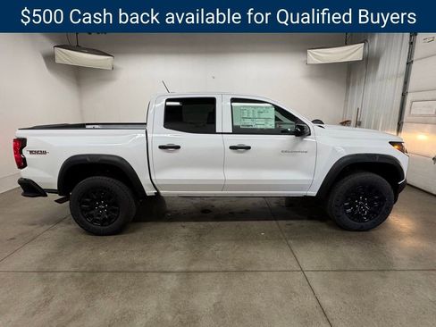 New 2026 Chevrolet Colorado Trail Boss AWD/4WD image 2