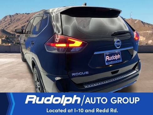 Used 2018 Nissan Rogue S image 3