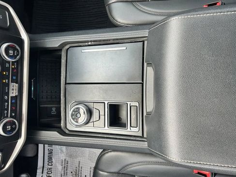 Used 2023 Ford Expedition XLT RWD image 11