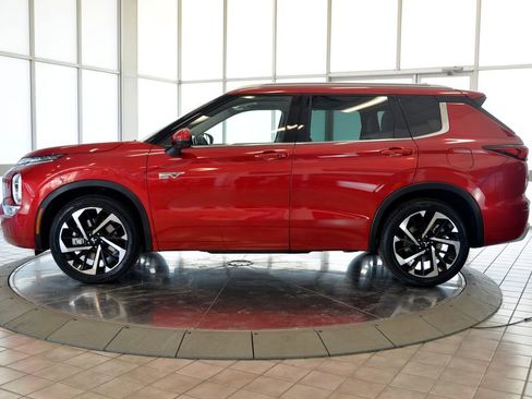 Used 2023 Mitsubishi Outlander SEL image 5