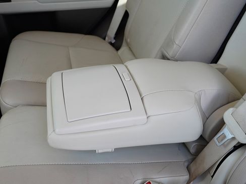 Used 2019 Lexus GX 460 Premium w/ Premium Package AWD/4WD image 27