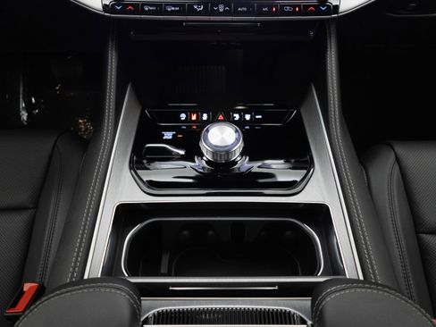 New 2026 Jeep Grand Wagoneer Limited AWD/4WD image 32