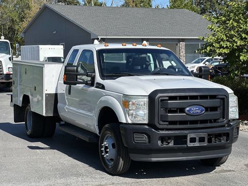 Used 2015 Ford F350 XL w/ Power Equipment Group image 4