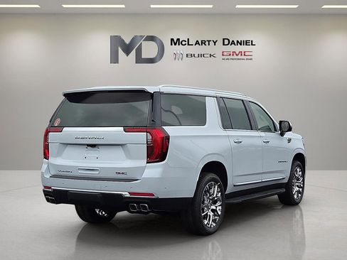 New 2026 GMC Yukon XL Denali image 5
