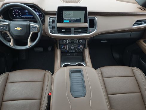Used 2023 Chevrolet Tahoe High Country AWD/4WD image 13