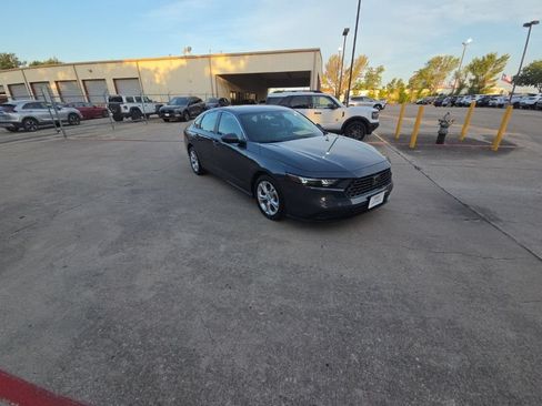 Used 2025 Honda Accord LX image 6