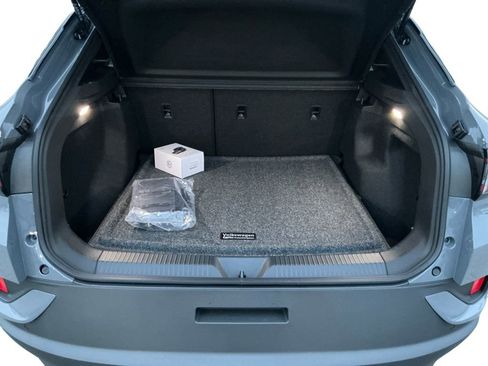 New 2026 Volkswagen ID.4 Pro image 18