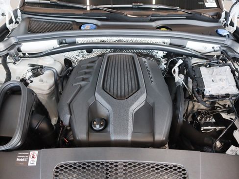 New 2026 Porsche Macan Turbo AWD/4WD image 23