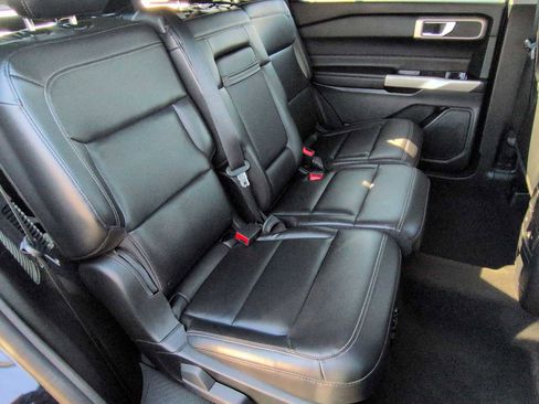 Used 2023 Ford Explorer XLT w/ Equipment Group 202A image 21