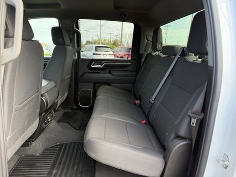 Used 2025 Chevrolet Silverado 2500 LT w/ Convenience Package image 16