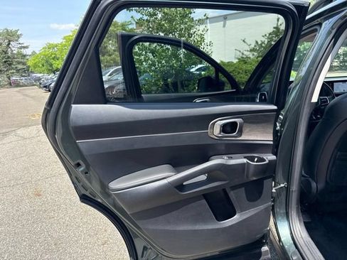 Used 2022 Kia Sorento S w/ Panoramic Sunroof Package AWD/4WD image 36