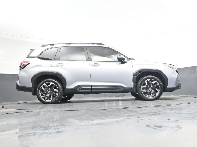 Used 2025 Subaru Forester Limited AWD/4WD image 32