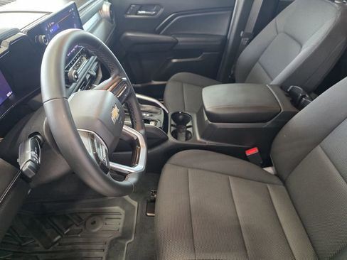 Used 2025 Chevrolet Colorado LT RWD image 11
