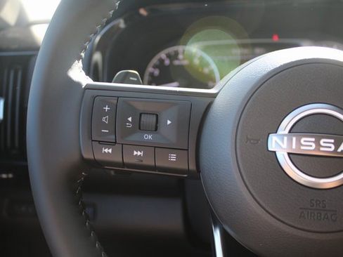 New 2025 Nissan Pathfinder SV image 10