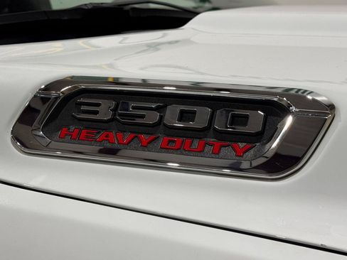 Used 2022 RAM 3500 Tradesman w/ Chrome Appearance Group AWD/4WD image 28