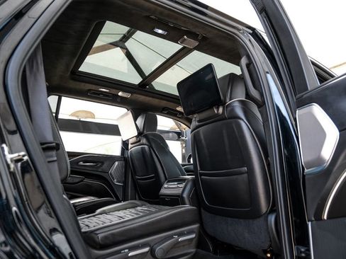 Used 2021 Cadillac Escalade Sport Platinum w/ LPO, ONYX Package AWD/4WD image 42