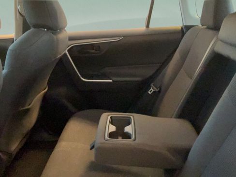 Used 2020 Toyota RAV4 LE FWD image 26