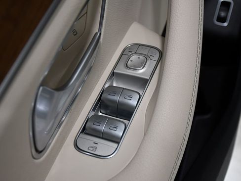 Used 2022 Mercedes-Benz GLS 450 4MATIC image 18