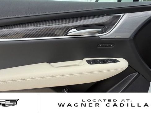 New 2026 Cadillac XT5 Sportv AWD/4WD image 13