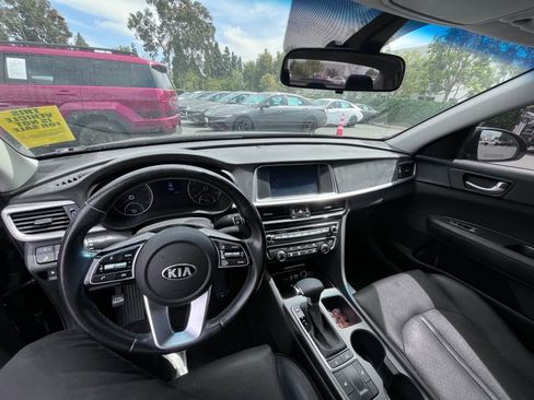 Used 2020 Kia Optima SE image 7