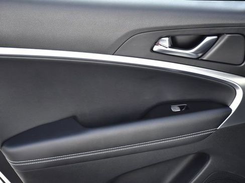 Used 2026 Genesis G70 2.5T RWD image 27
