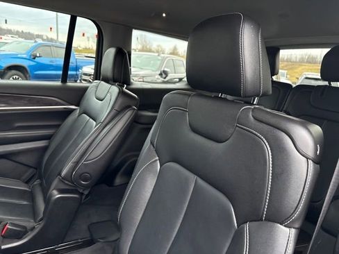 Used 2023 Jeep Grand Cherokee L Limited image 10