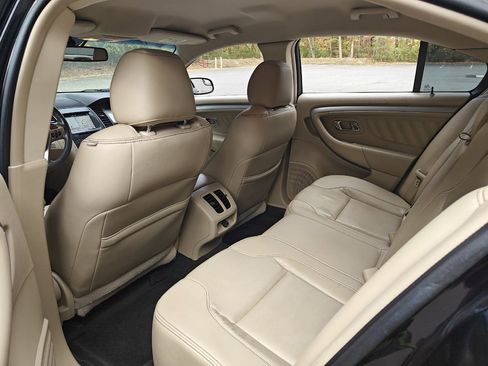 Used 2018 Ford Taurus SEL w/ Equipment Group 201A image 13