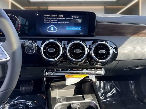 New 2026 Mercedes-Benz CLA 250 4MATIC image 10