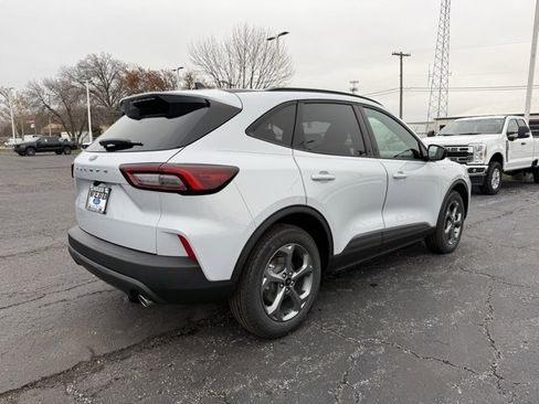 New 2026 Ford Escape ST-Line w/ Cold Weather Package image 9