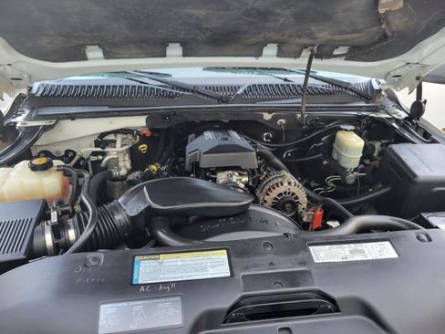 Used 2000 Chevrolet Tahoe LS w/ LS Preferred Equipment Group AWD/4WD image 51