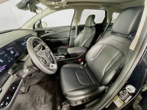 Used 2025 Kia Sportage EX w/ Premium Package FWD image 22