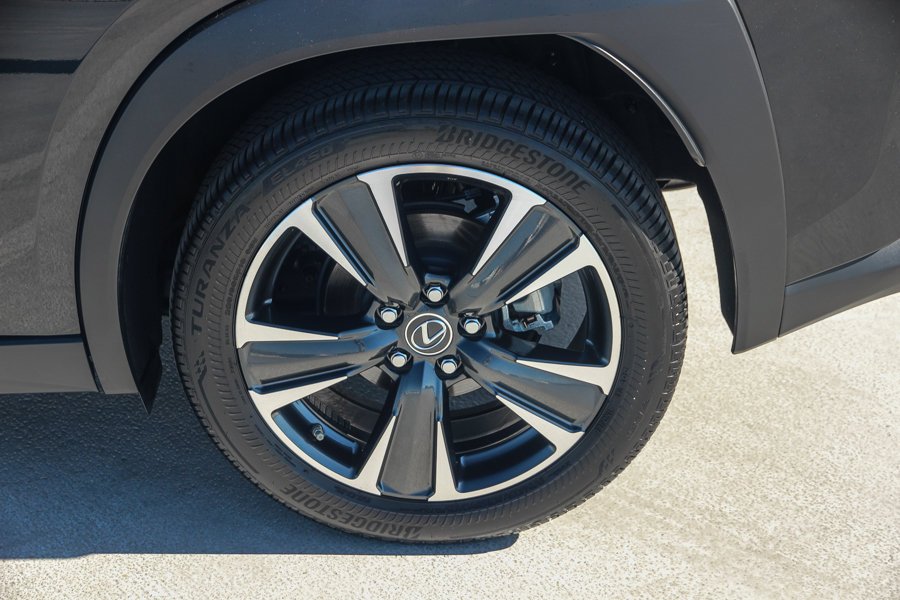 Certified 2024 Lexus UX 250h FWD image 12