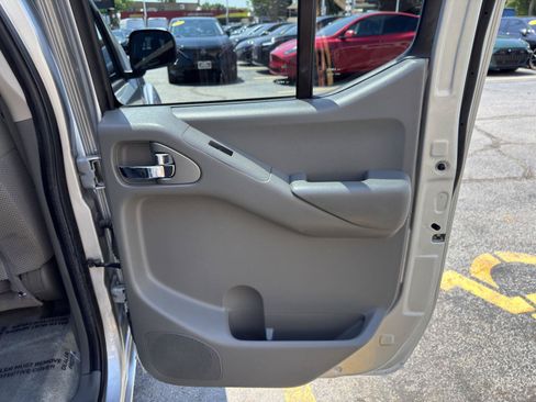 Used 2016 Nissan Frontier SV w/ SV Value Truck Package RWD image 36
