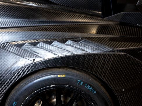 Used 2022 Lamborghini Huracan EVO RWD image 13